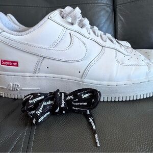 Supreme White Sneakers with Sleek Design